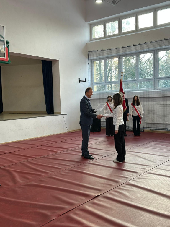 Pierwszoklasiści z ekonomika uroczyście ślubowali