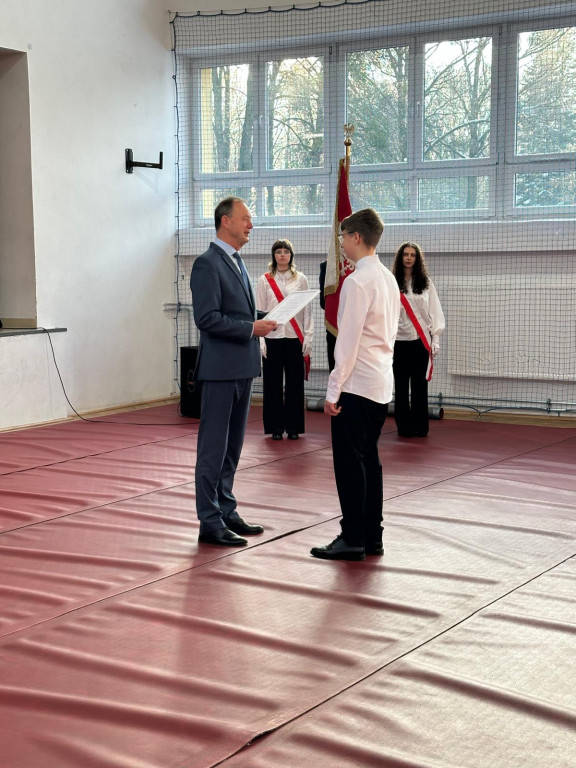 Pierwszoklasiści z ekonomika uroczyście ślubowali