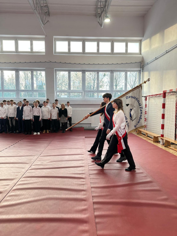 Pierwszoklasiści z ekonomika uroczyście ślubowali