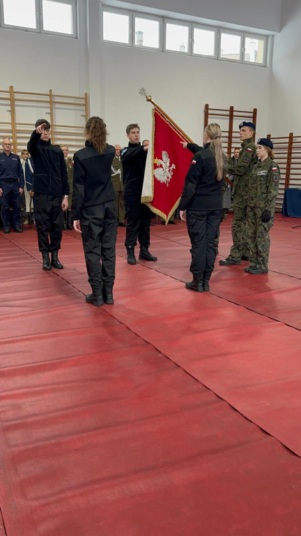 Pierwszoklasiści z ekonomika uroczyście ślubowali