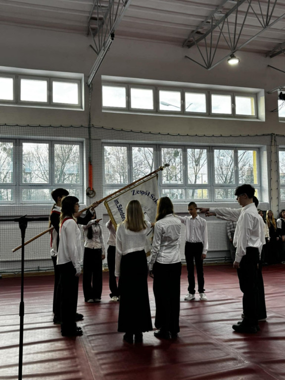 Pierwszoklasiści z ekonomika uroczyście ślubowali