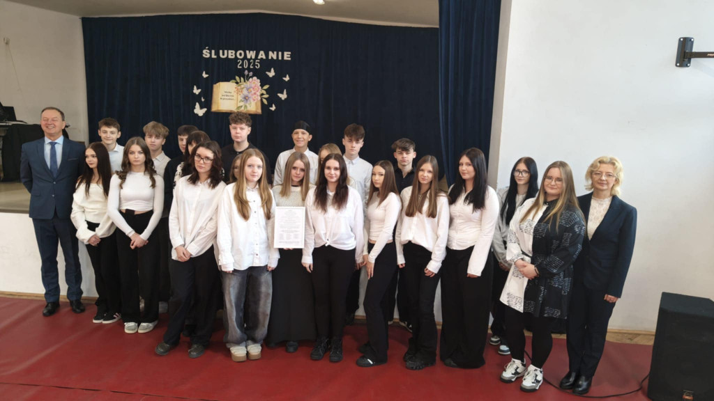 Pierwszoklasiści z ekonomika uroczyście ślubowali