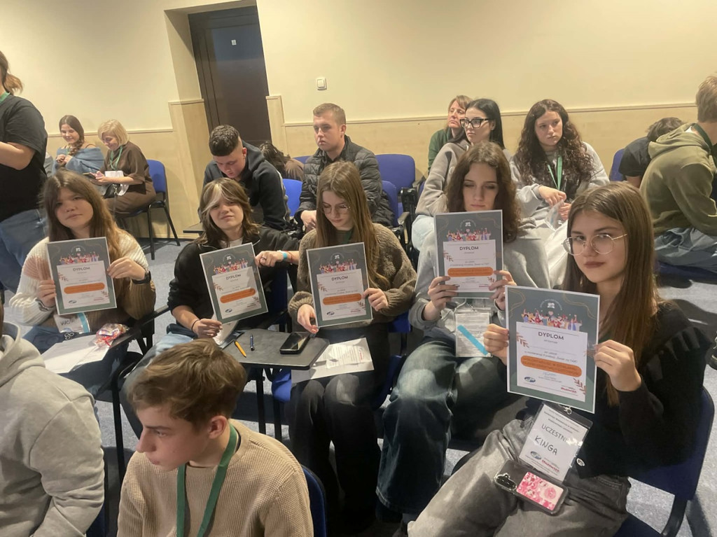 Gm. Ostróda:Uczennice z SP w Durągu na konferencji