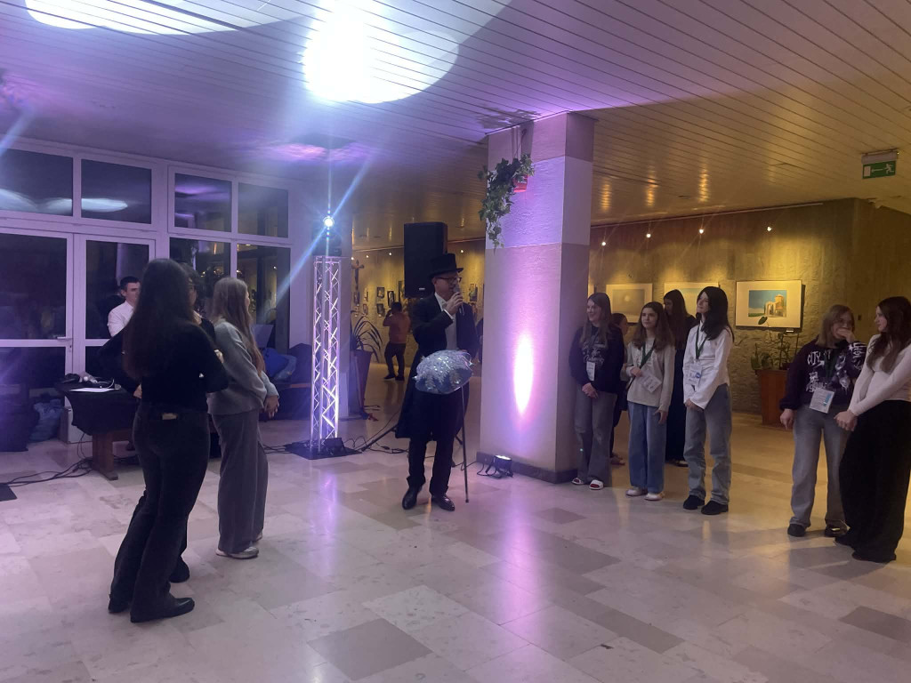 Gm. Ostróda:Uczennice z SP w Durągu na konferencji