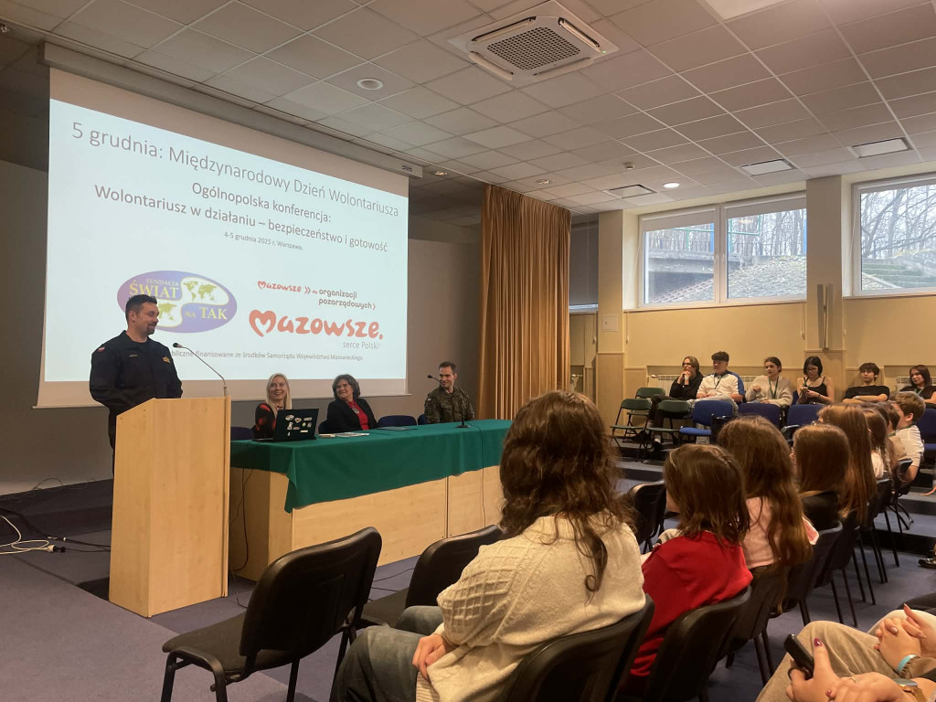 Gm. Ostróda:Uczennice z SP w Durągu na konferencji