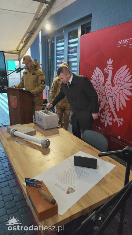 Wmurowano akt erekcyjny na budowie siedziby KP PSP