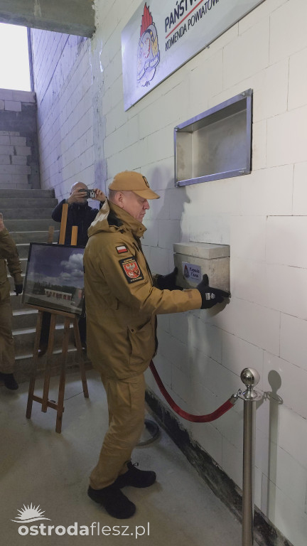 Wmurowano akt erekcyjny na budowie siedziby KP PSP