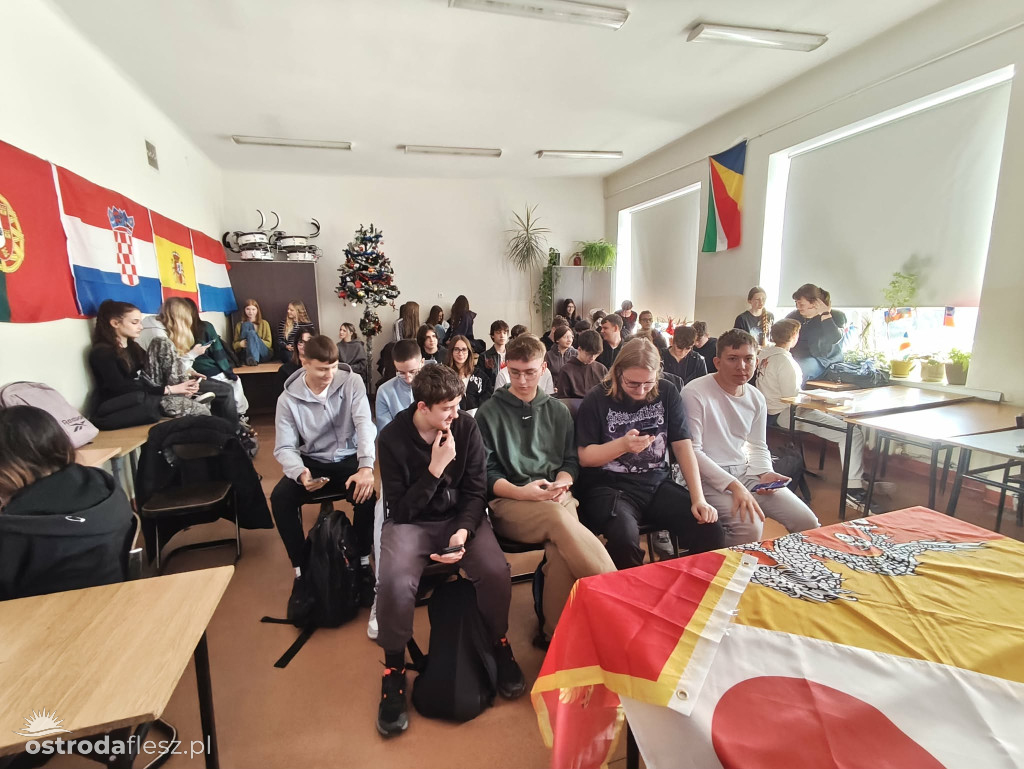 Konkurs z wiedzy o flagach świata w ekonomiku