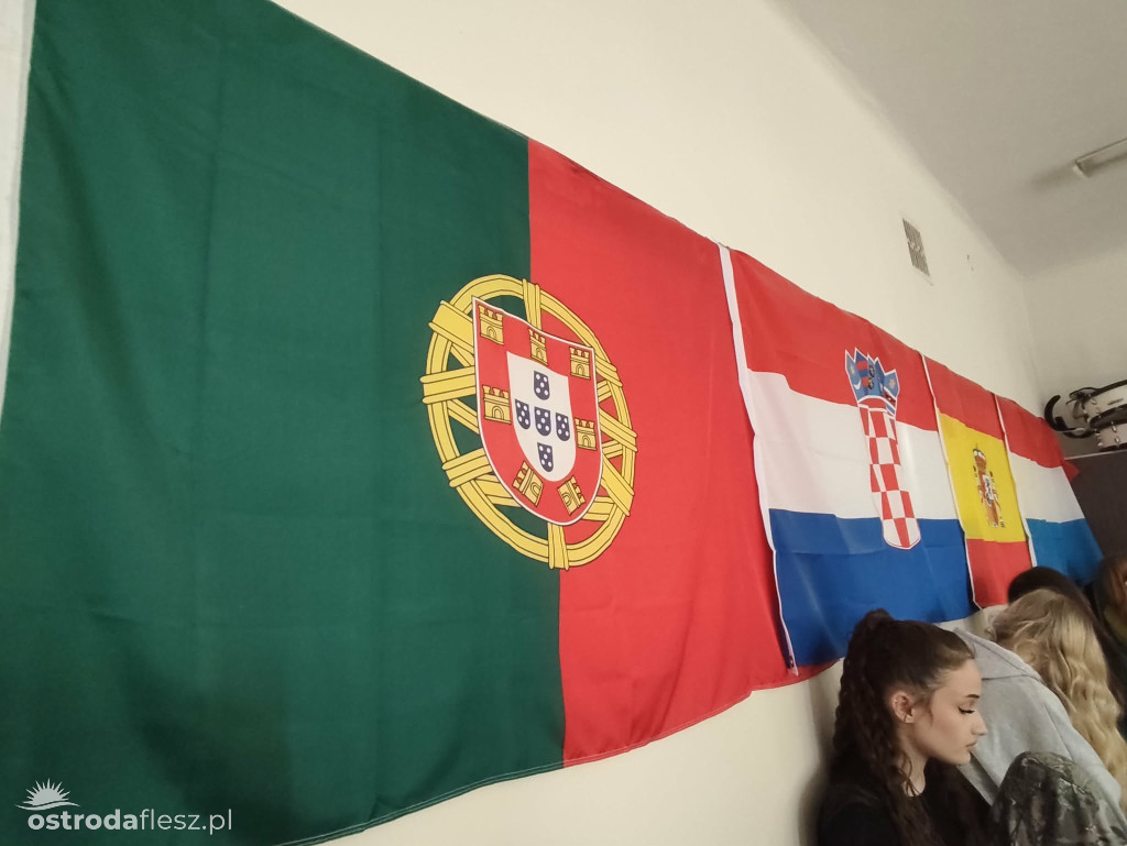 Konkurs z wiedzy o flagach świata w ekonomiku