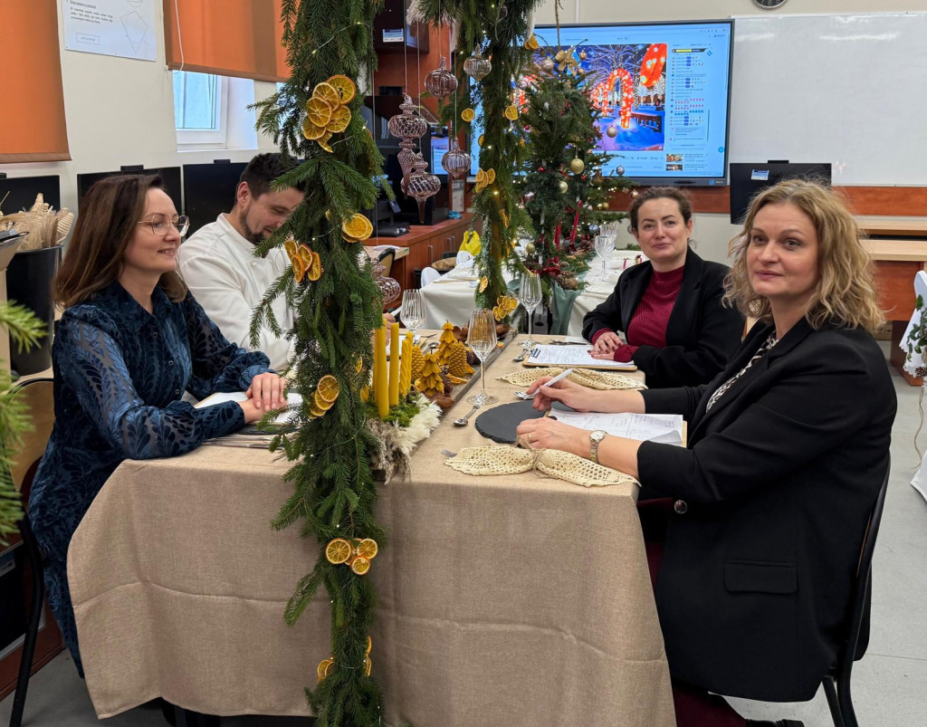 Konkurs na Najpiękniejszy Stół Bożonarodzeniowy