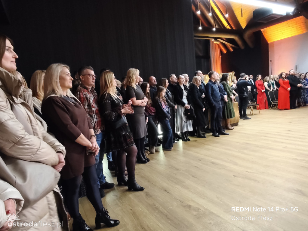 Polonezy uczniów LO. im. Bażyńskiego w Ostródzie