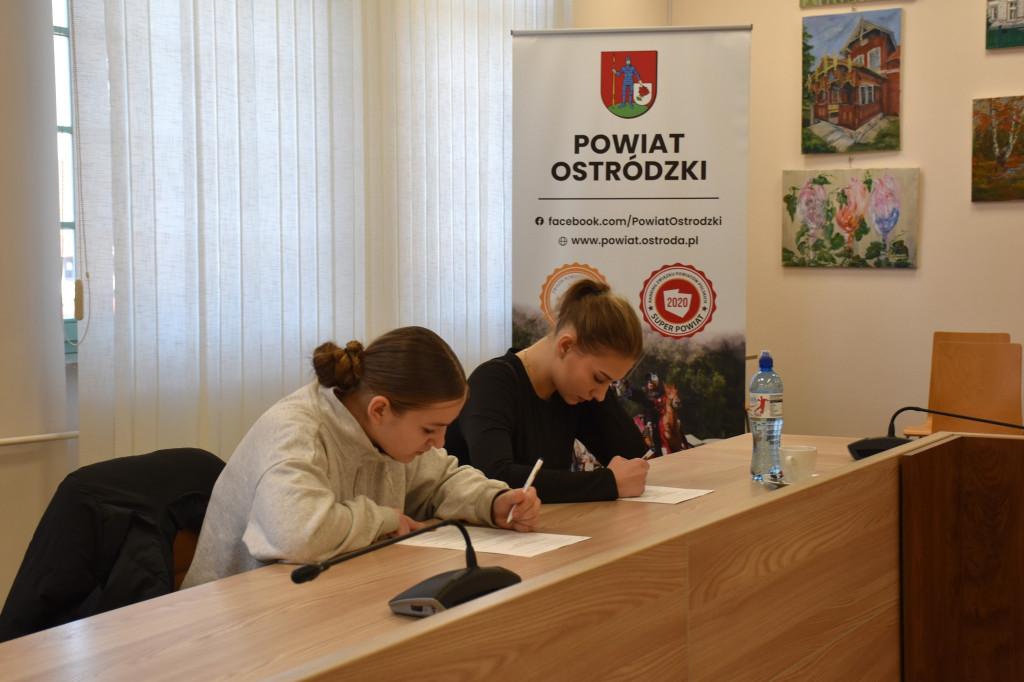 Ostróda: Uczniowie z Bażyniaka najlepsi w powiecie