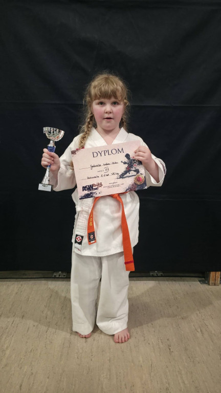 34 medale karateków z Ostródy w Jonkowie