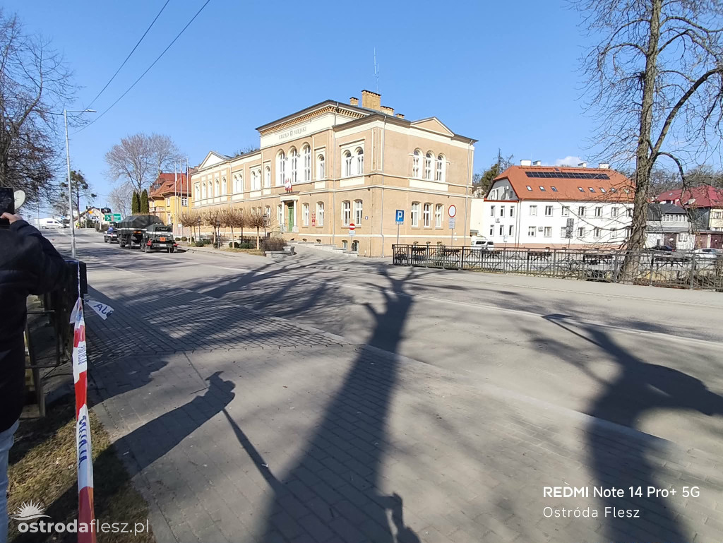 Niewybuch w Drwęcy tuż przy Urzędzie Miejskim