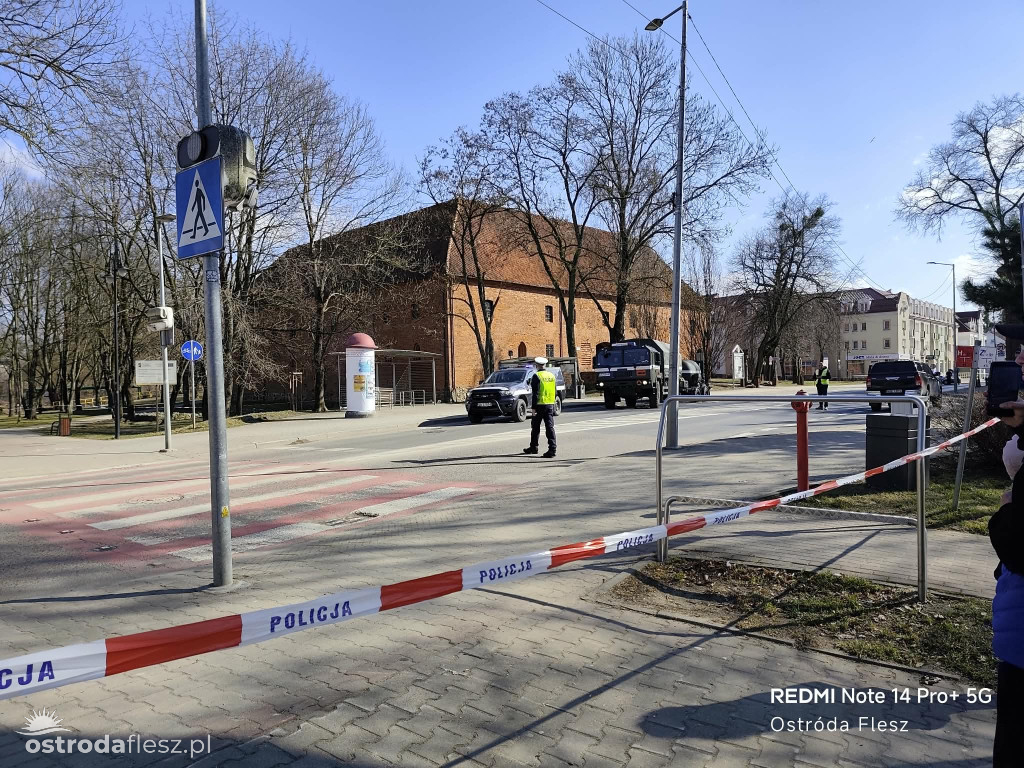 Niewybuch w Drwęcy tuż przy Urzędzie Miejskim