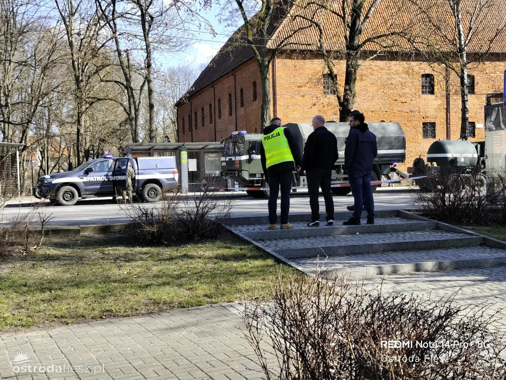 Niewybuch w Drwęcy tuż przy Urzędzie Miejskim