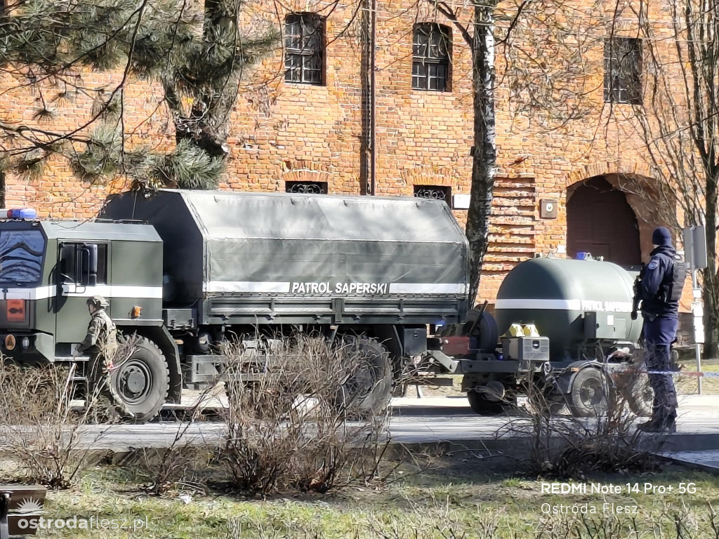 Niewybuch w Drwęcy tuż przy Urzędzie Miejskim