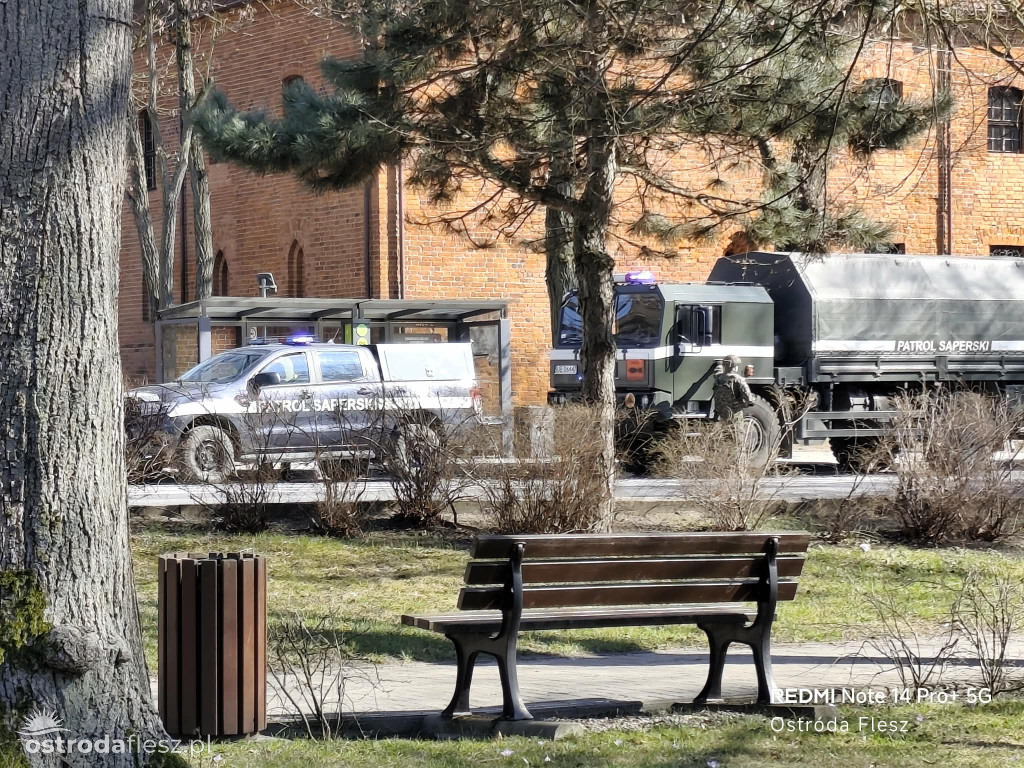 Niewybuch w Drwęcy tuż przy Urzędzie Miejskim