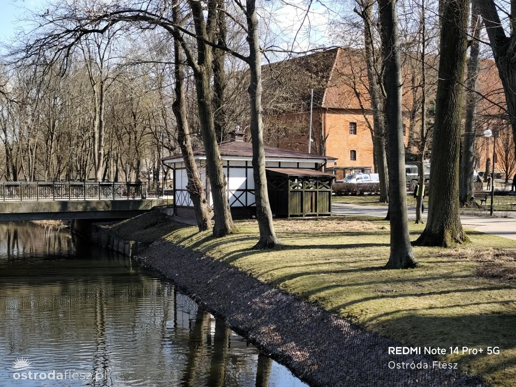 Niewybuch w Drwęcy tuż przy Urzędzie Miejskim
