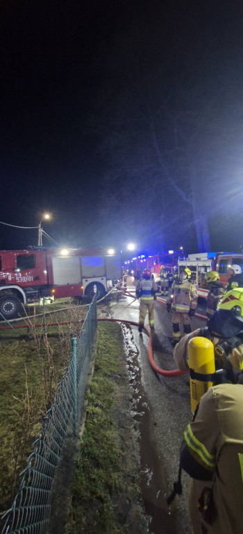 Mostkowo: Nocny pożar domu wielorodzinnego