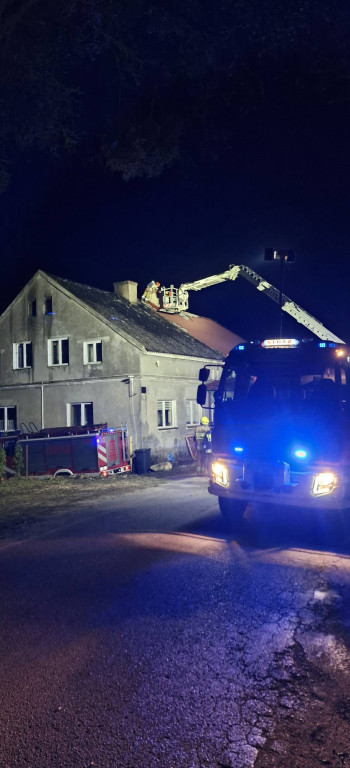 Mostkowo: Nocny pożar domu wielorodzinnego