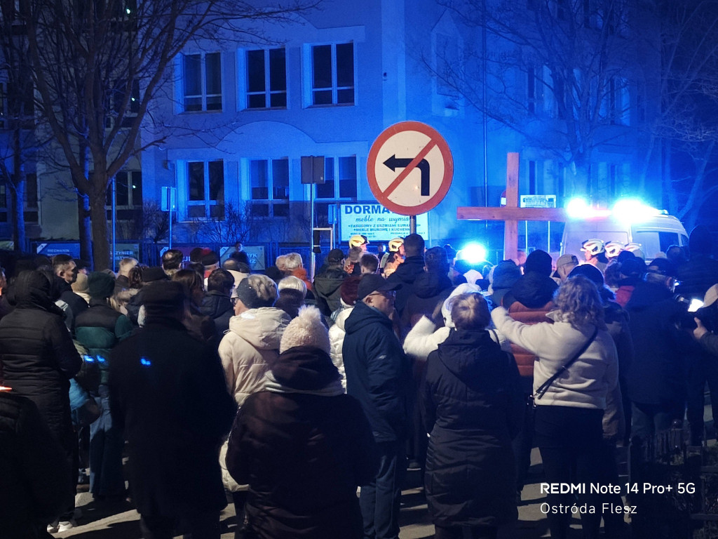 Ostróda: Tłumy wiernych na Drodze Krzyżowej