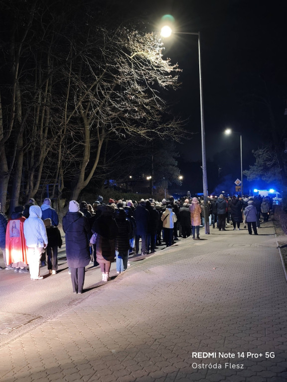 Ostróda: Tłumy wiernych na Drodze Krzyżowej