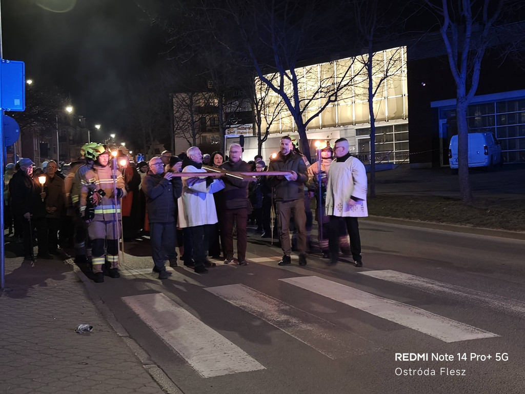 Ostróda: Tłumy wiernych na Drodze Krzyżowej