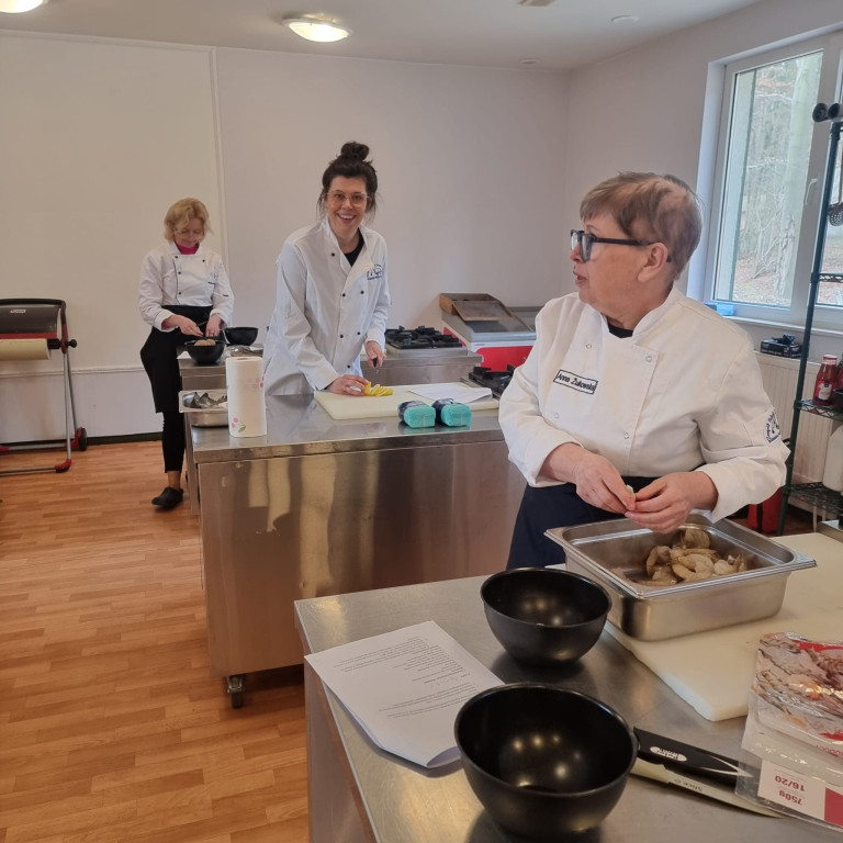 Nauczyciele brali udział w warsztatach kulinarnych