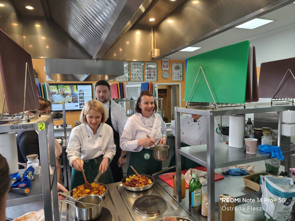 Bałkańskie smaki w szkolnej kuchni w Rolniku