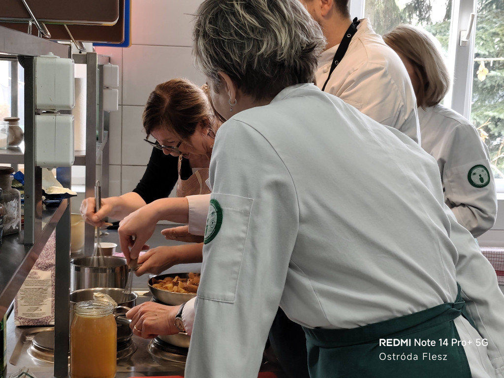 Bałkańskie smaki w szkolnej kuchni w Rolniku