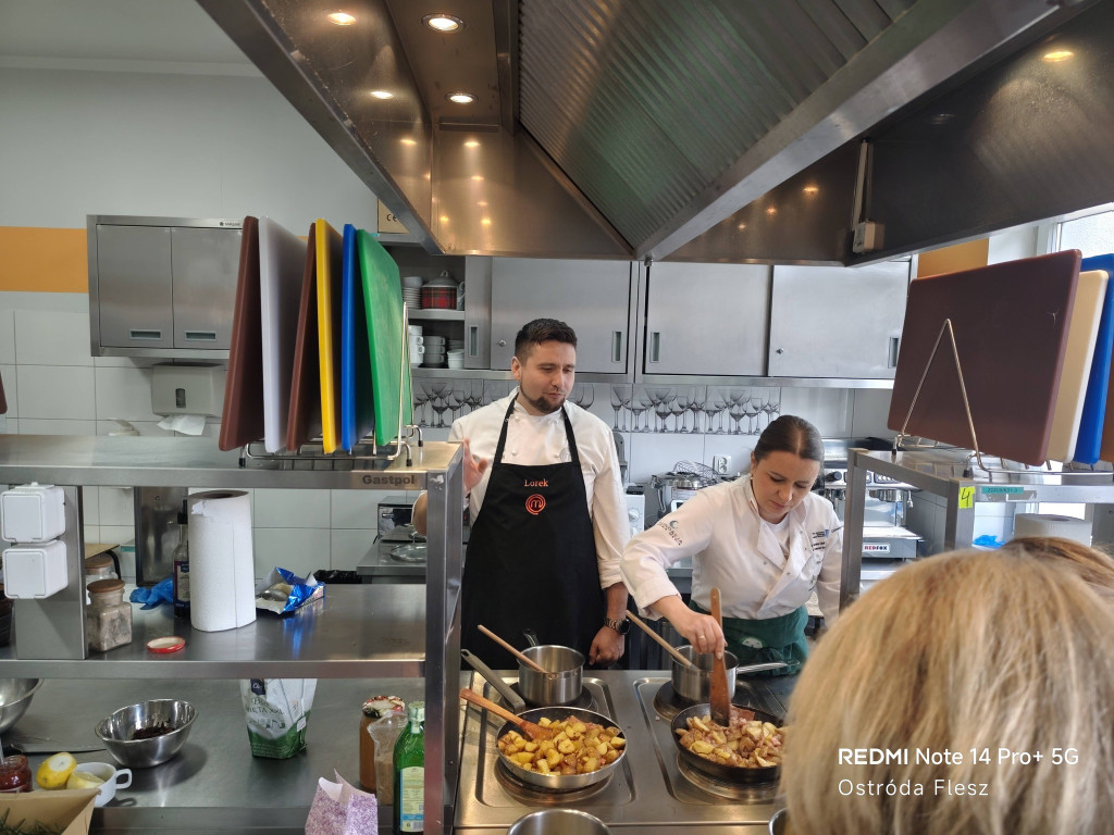 Bałkańskie smaki w szkolnej kuchni w Rolniku