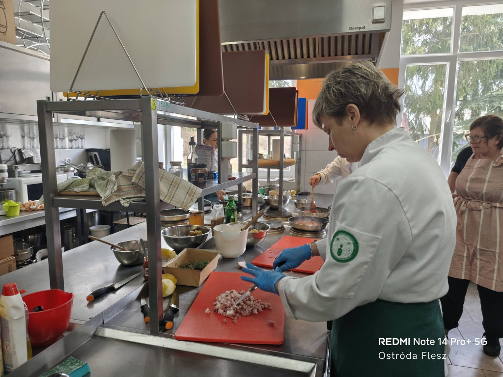 Bałkańskie smaki w szkolnej kuchni w Rolniku