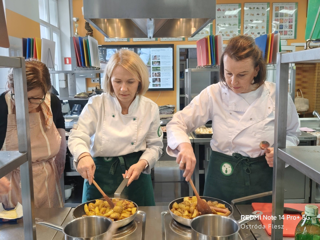 Bałkańskie smaki w szkolnej kuchni w Rolniku