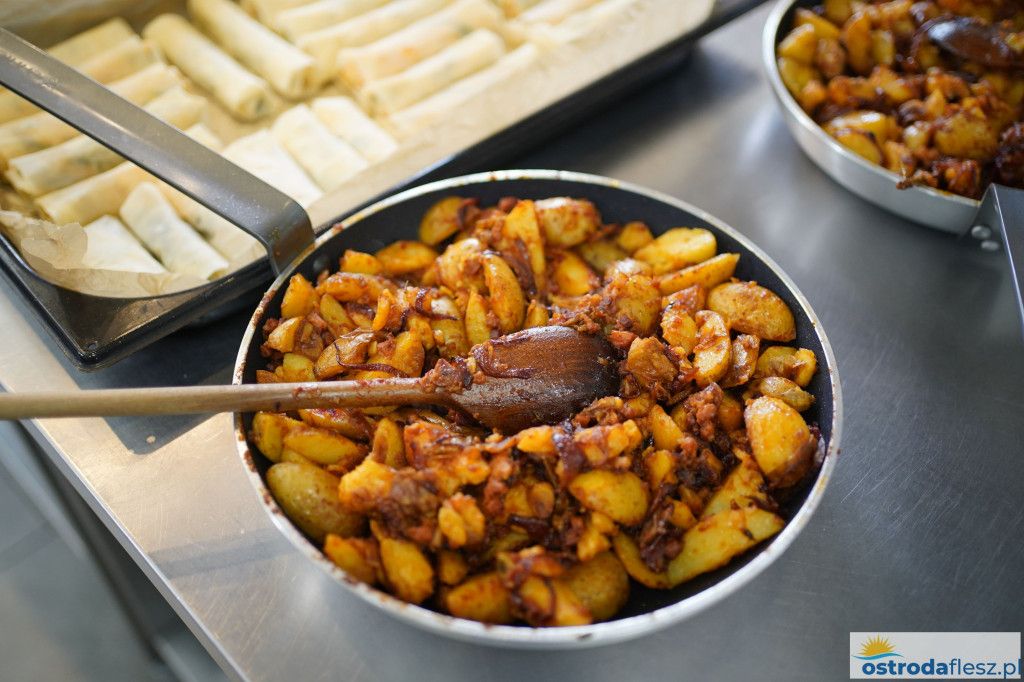 Bałkańskie smaki w szkolnej kuchni w Rolniku