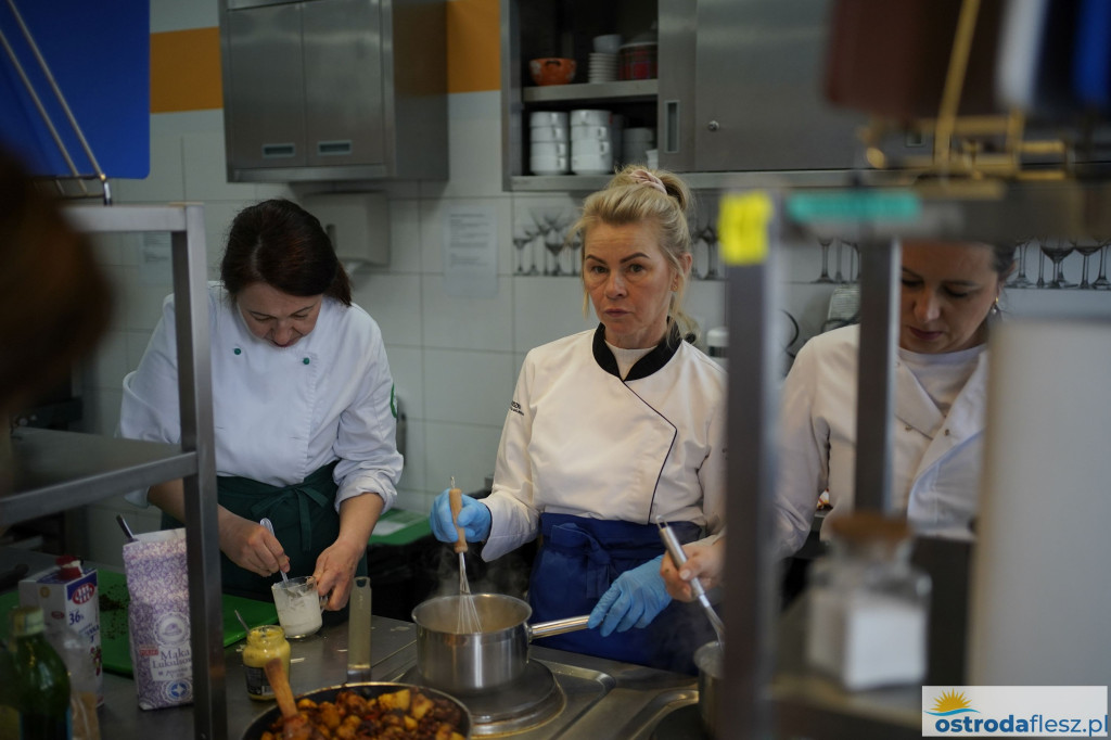 Bałkańskie smaki w szkolnej kuchni w Rolniku