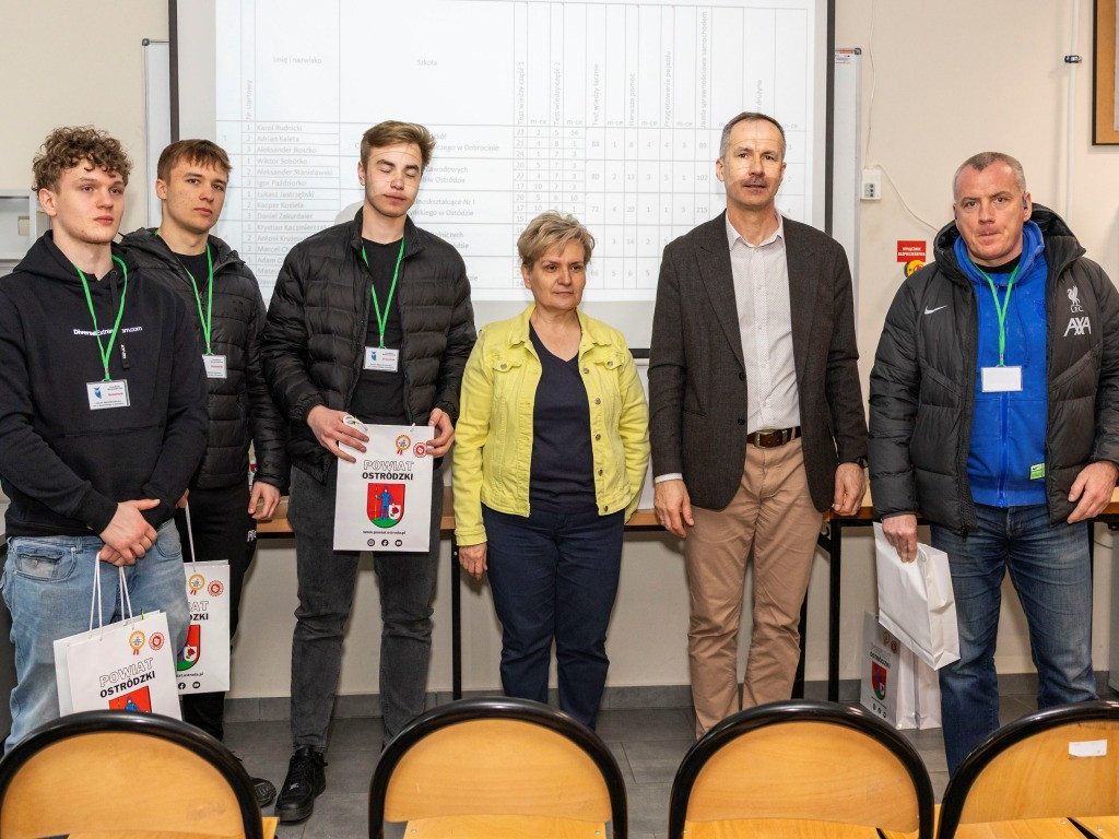 Uczniowie z Rolnika najlepsi w powiecie w Turnieju