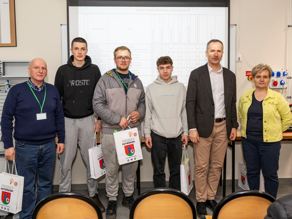 Uczniowie z Rolnika najlepsi w powiecie w Turnieju