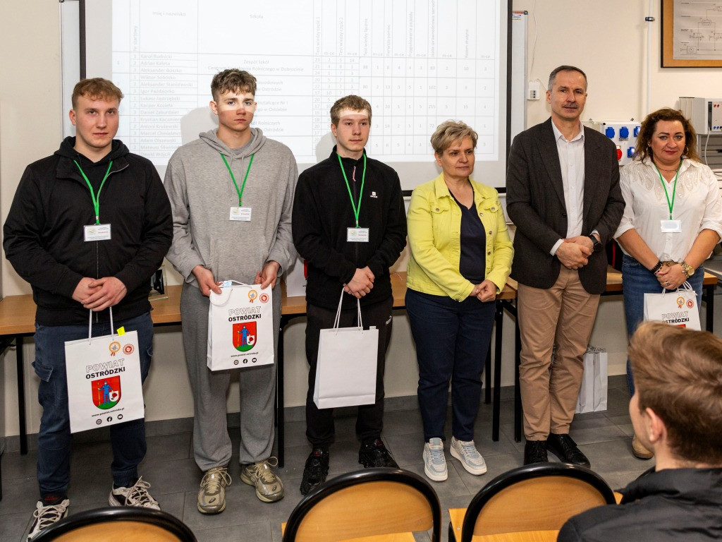 Uczniowie z Rolnika najlepsi w powiecie w Turnieju