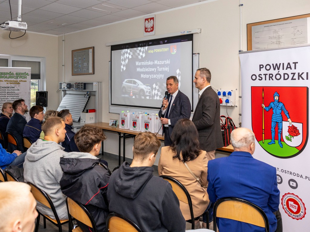 Uczniowie z Rolnika najlepsi w powiecie w Turnieju