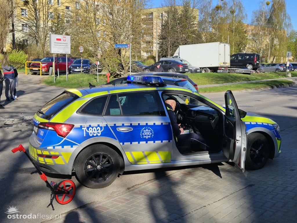 Zderzenie 2 aut przy ul. Chrobrego i Zawiszy Czarnego