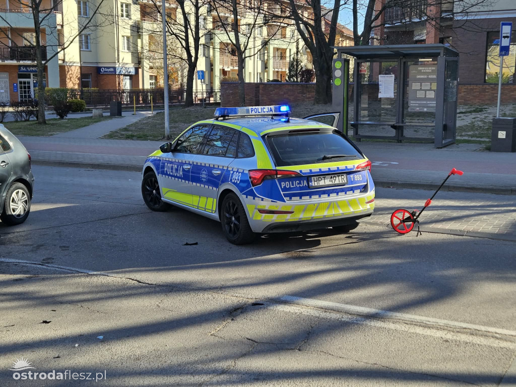 Zderzenie 2 aut przy ul. Chrobrego i Zawiszy Czarnego