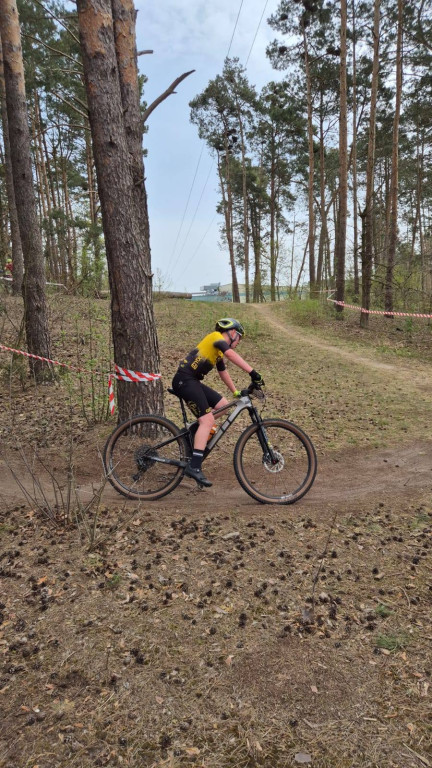 Młodzi kolarze z Ostródy błyszczą w Kadzidle