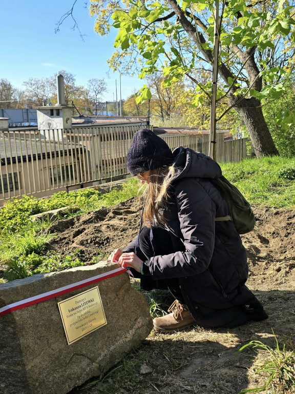 Ostróda uczciła Łukasza Litewkę w Ogrodzie Różanym