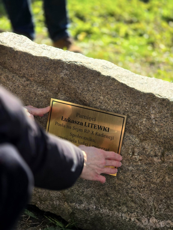 Ostróda uczciła Łukasza Litewkę w Ogrodzie Różanym