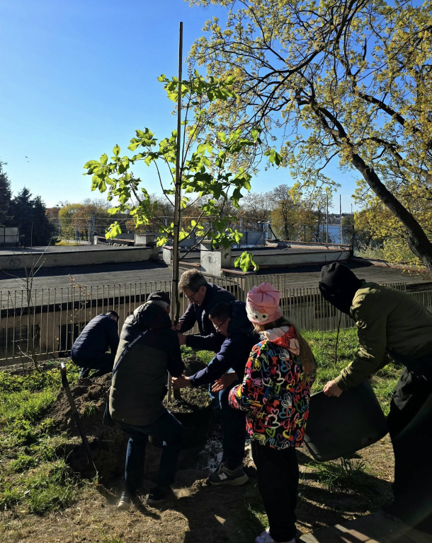 Ostróda uczciła Łukasza Litewkę w Ogrodzie Różanym