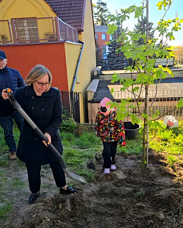 Ostróda uczciła Łukasza Litewkę w Ogrodzie Różanym