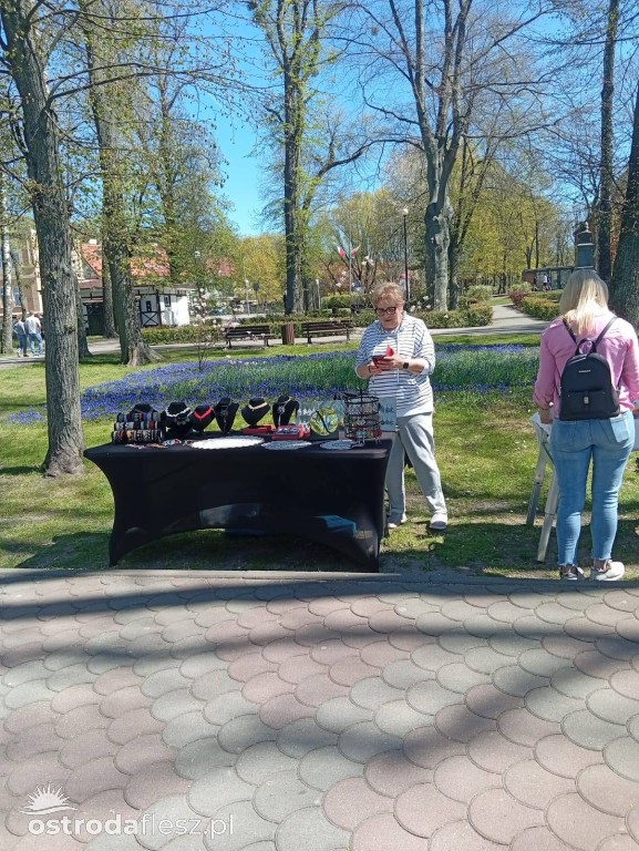 Pchli Targ nad jeziorem przyciągnął tłumy