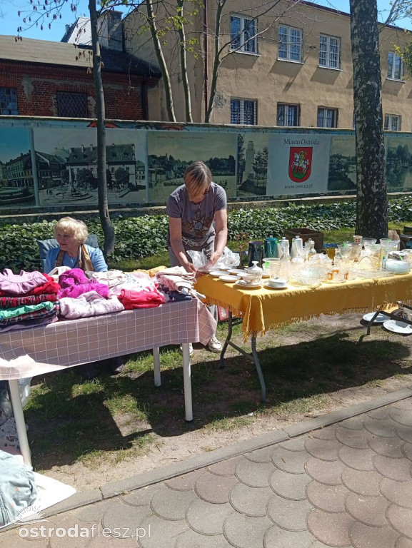 Pchli Targ nad jeziorem przyciągnął tłumy