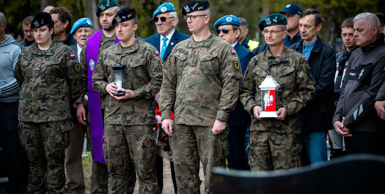 Oddali hołd poległym żołnierzom. Poruszający gest